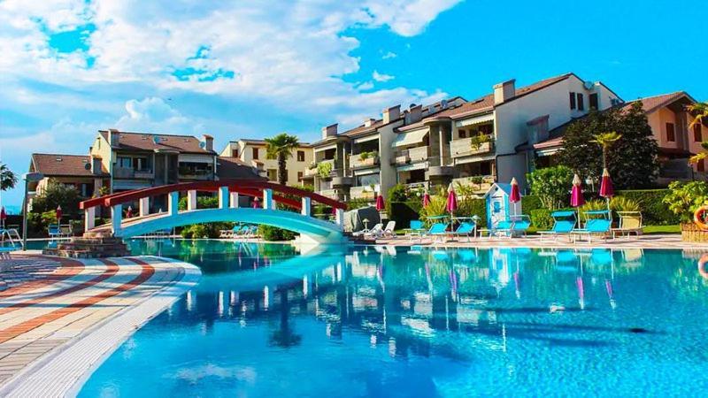 ديسينسانو ديل غاردا Apartment With Garden And Grill - Green Residence Sirmione المظهر الخارجي الصورة