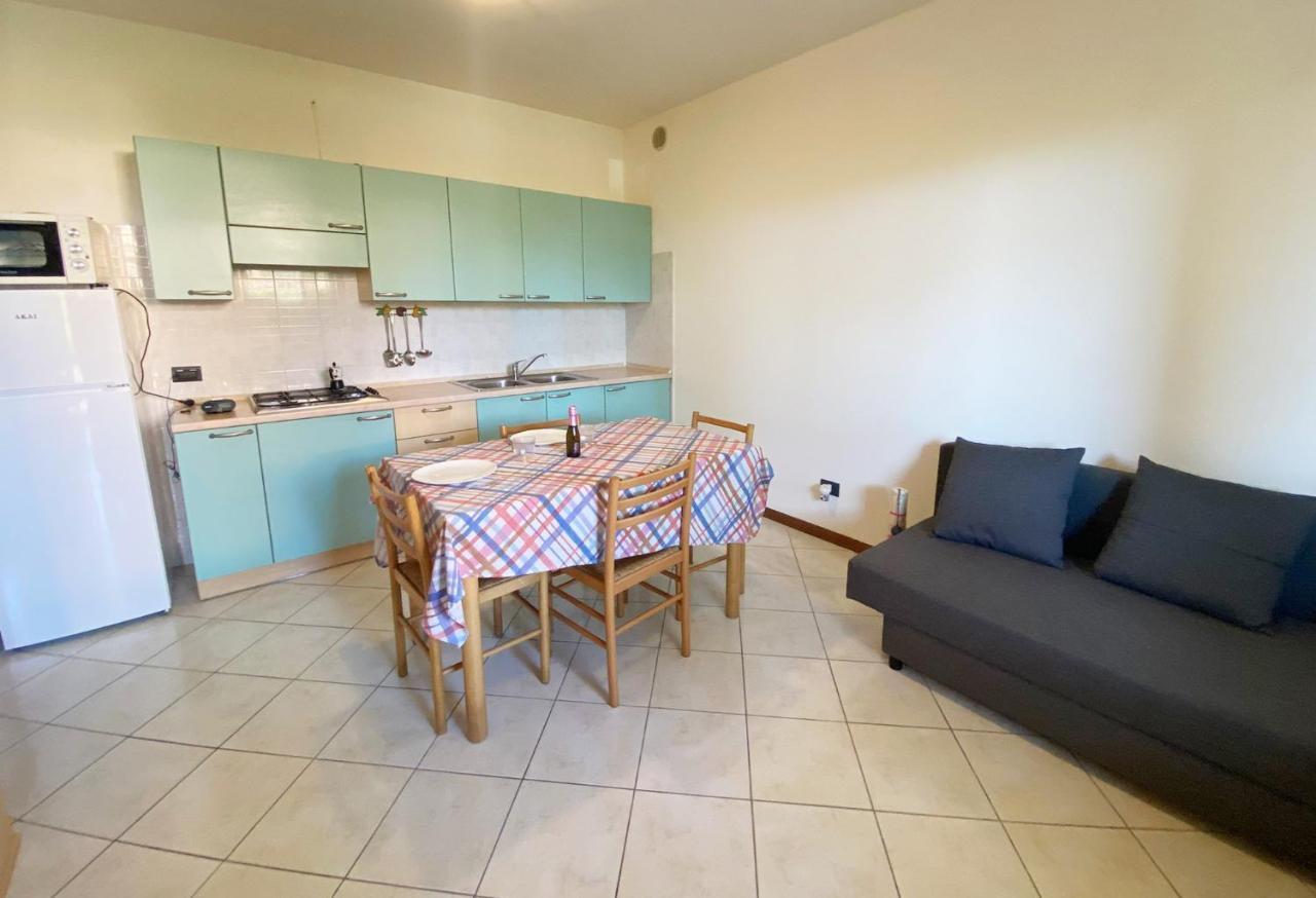 ديسينسانو ديل غاردا Apartment With Garden And Grill - Green Residence Sirmione المظهر الخارجي الصورة