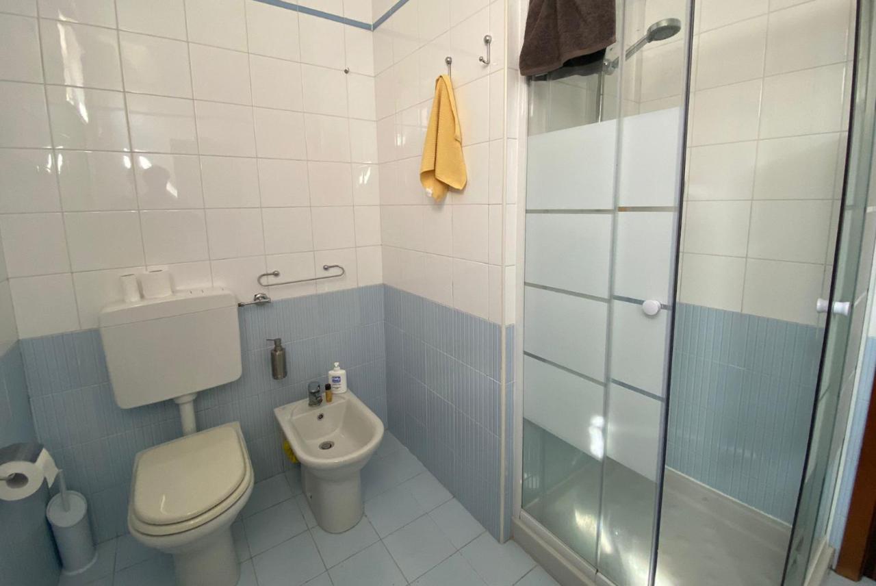 ديسينسانو ديل غاردا Apartment With Garden And Grill - Green Residence Sirmione المظهر الخارجي الصورة