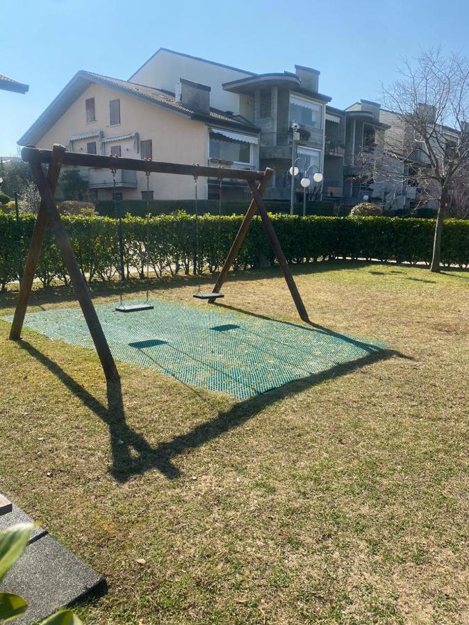 ديسينسانو ديل غاردا Apartment With Garden And Grill - Green Residence Sirmione المظهر الخارجي الصورة
