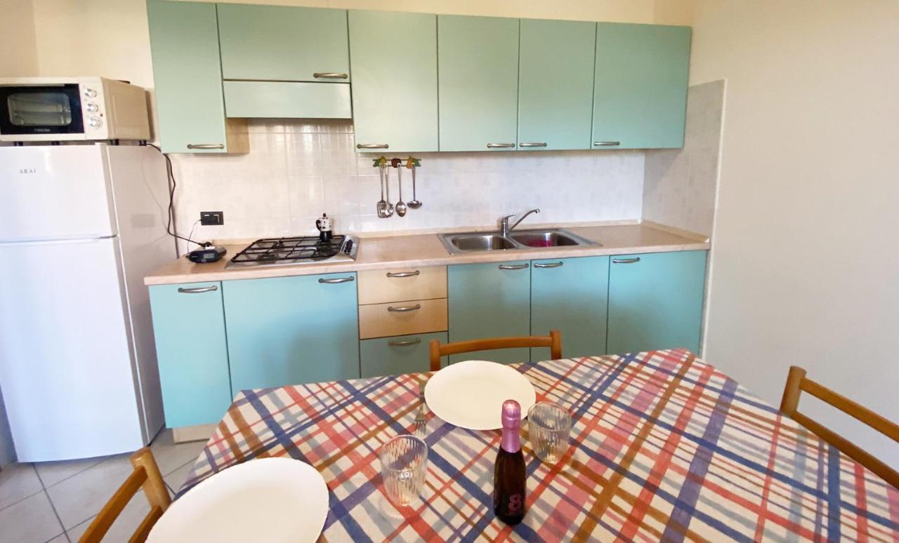 ديسينسانو ديل غاردا Apartment With Garden And Grill - Green Residence Sirmione المظهر الخارجي الصورة