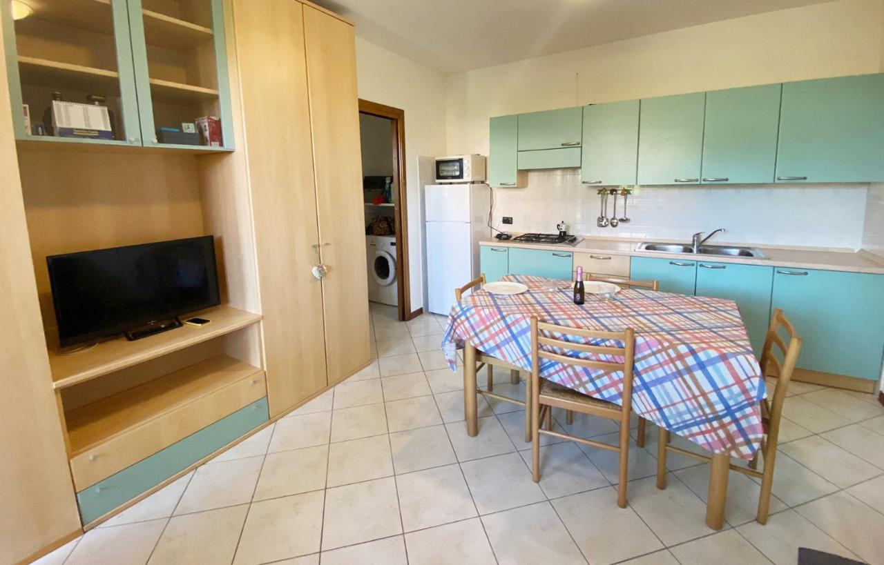 ديسينسانو ديل غاردا Apartment With Garden And Grill - Green Residence Sirmione المظهر الخارجي الصورة